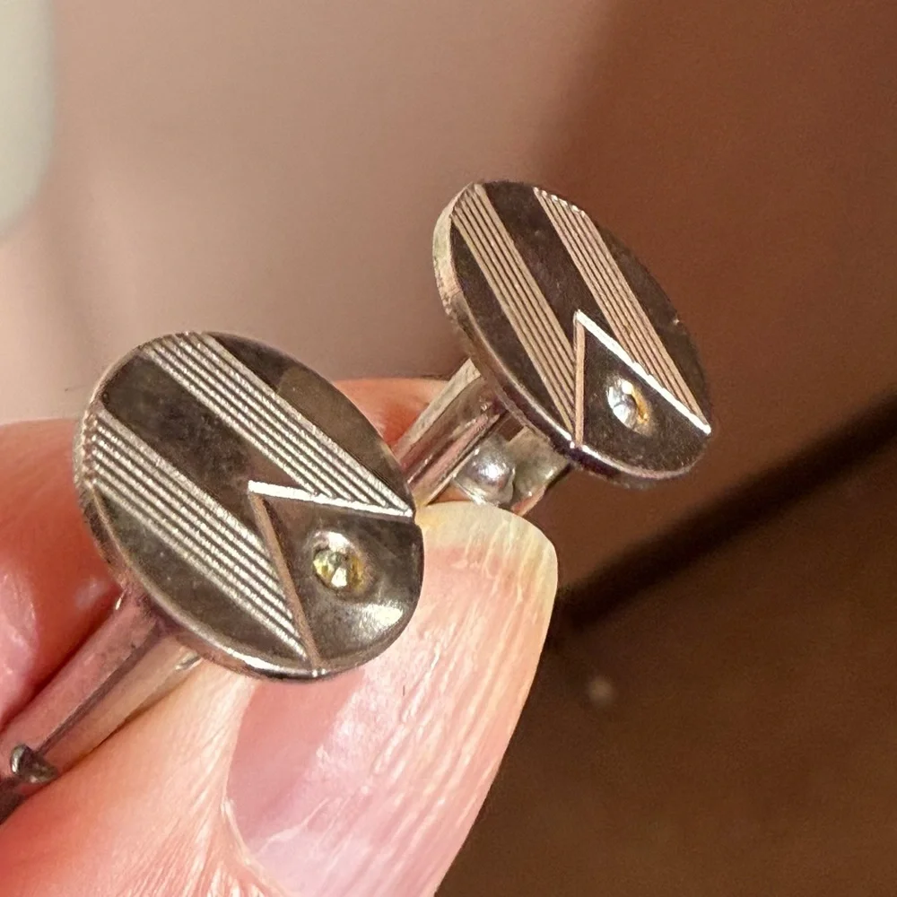 Vintage 1940's art deco silver textured striped round cufflinks